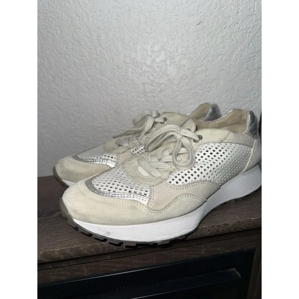 Accent mesh leather
